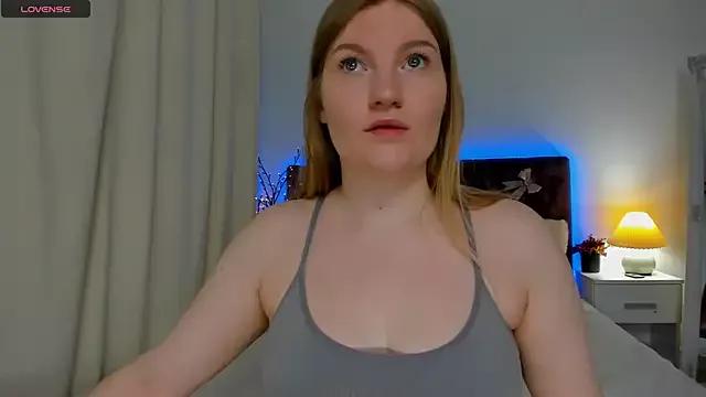 AshleyJoness from StripChat is Freechat