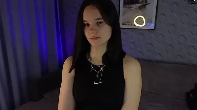 AshleyTunes from StripChat is Freechat