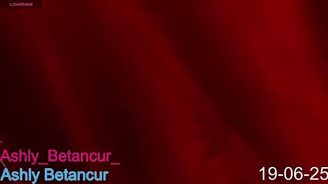 AshlyBetancurX from StripChat is Freechat