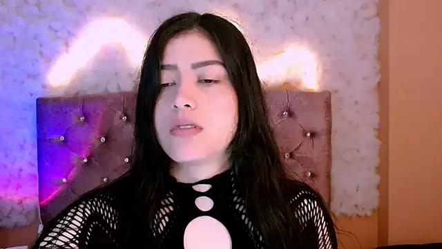 aura_starling from StripChat is Freechat