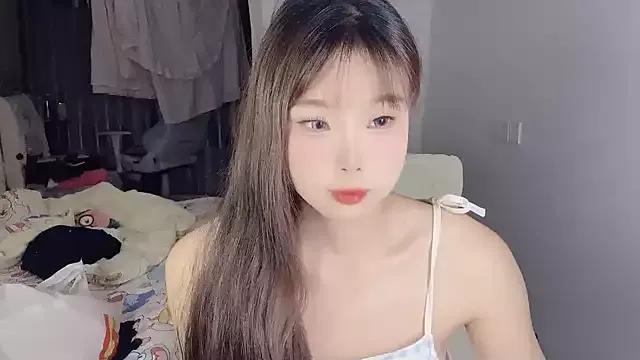 Aurora112 from StripChat is Freechat