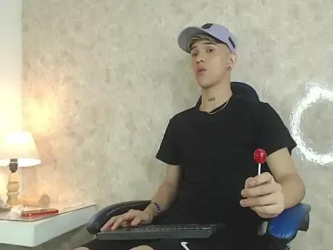 AustinPrice from StripChat is Freechat