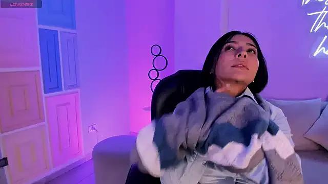 AyshelBrown from StripChat is Freechat