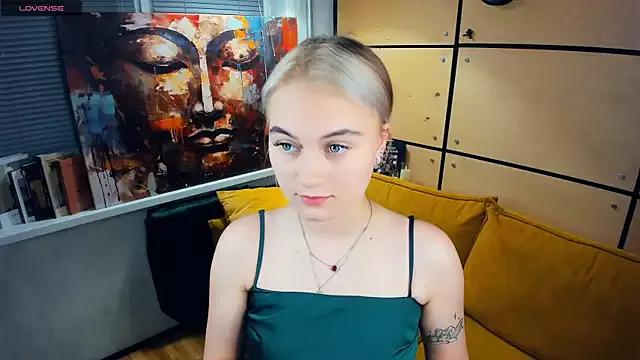 BeatrixEsser from StripChat is Freechat