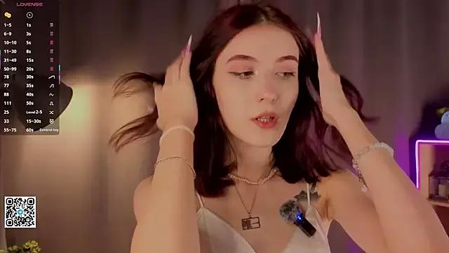 BelindaParbs from StripChat is Freechat