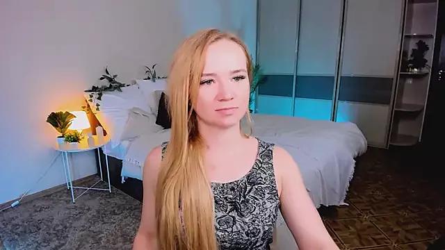BellaSmitty from StripChat is Freechat