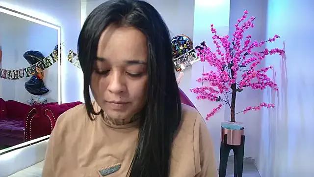 Black_roseee from StripChat is Freechat