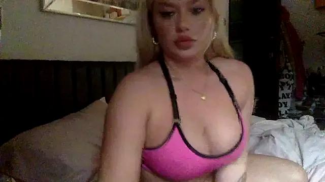 blissdimicco from StripChat is Freechat