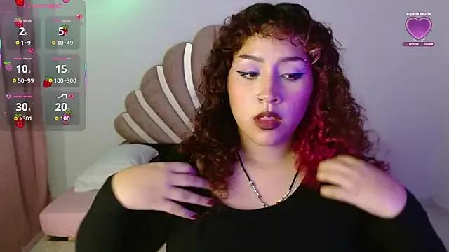 BlueeVelvet from StripChat is Freechat