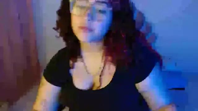 BlueeVelvet from StripChat is Freechat