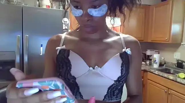 C0c0_iman from StripChat is Freechat