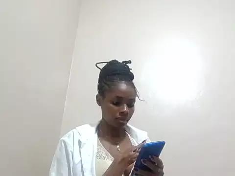 Camile_O from StripChat is Freechat