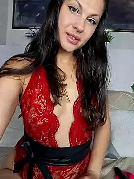 camilla_love from StripChat is Freechat
