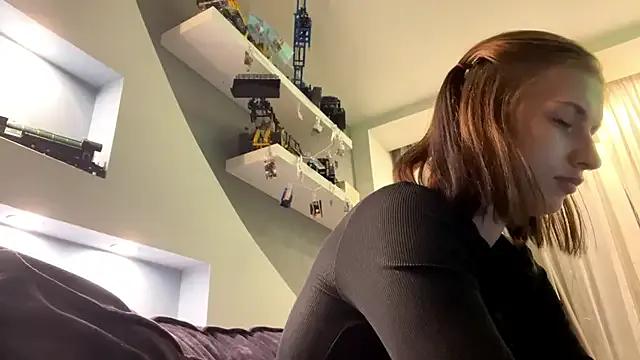 CarmaDiza from StripChat is Freechat