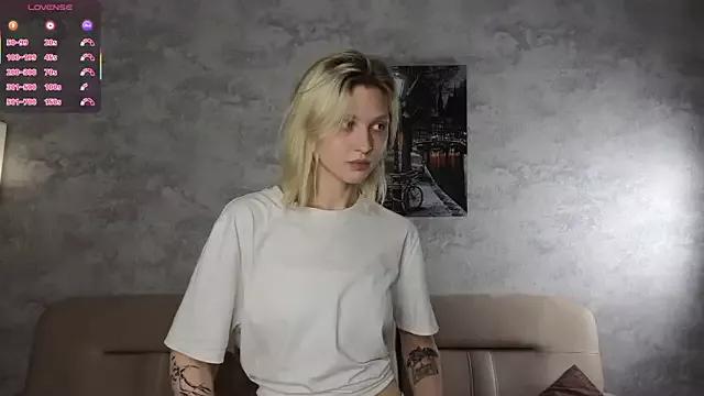 CassandraHillier from StripChat is Freechat