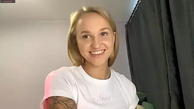 CatrinaShedrick from StripChat is Freechat