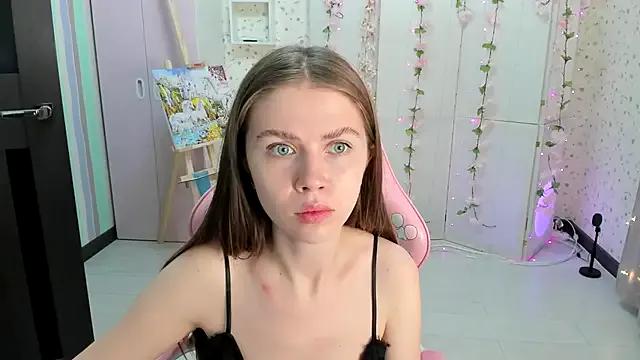 Chanel_Oberliens from StripChat is Freechat