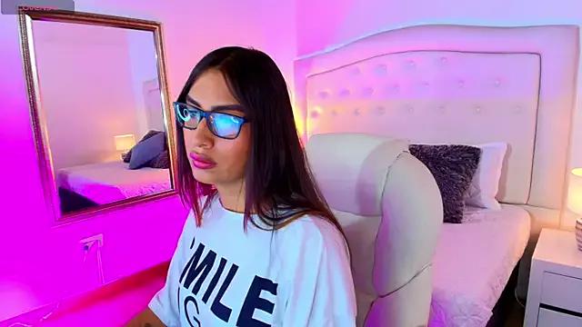 Cherrylady17_ from StripChat is Freechat