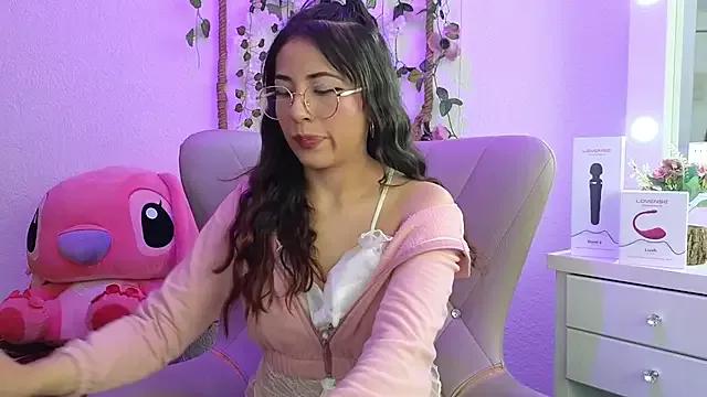 chloebrownnn from StripChat is Freechat