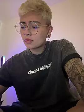 Chriss_gomez2 from StripChat is Freechat