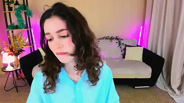 ChristinaConteeree from StripChat is Freechat