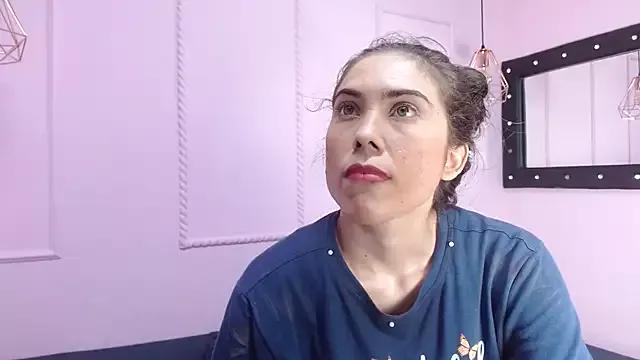 cintia7cute from StripChat is Freechat