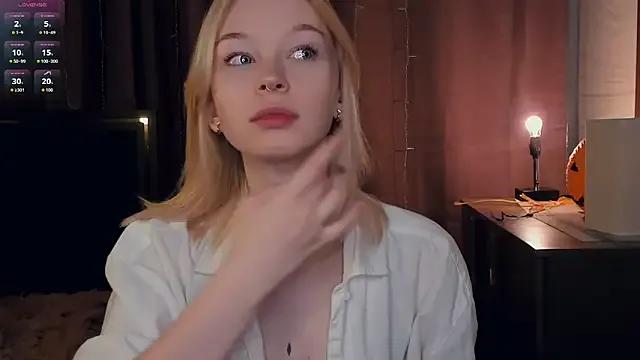 CleoStier from StripChat is Freechat