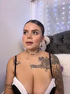 Clhoe___Ivana from StripChat is Freechat