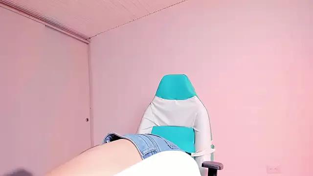 Clov_bastett from StripChat is Freechat