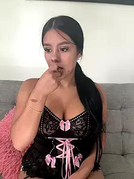 Coral_lee from StripChat is Freechat