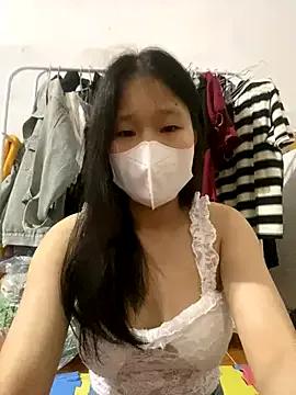 Cream_Bling from StripChat is Freechat