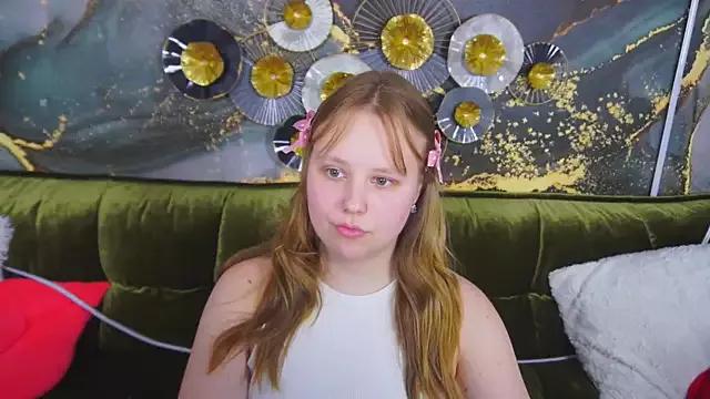 CrystallPaws from StripChat is Freechat