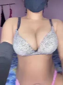 Cute-Samayra from StripChat is Freechat