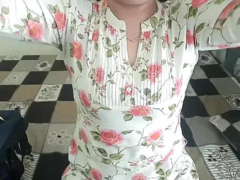 cutenimahi from StripChat is Freechat
