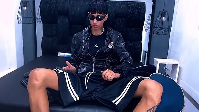 Daniel_delux_ from StripChat is Freechat