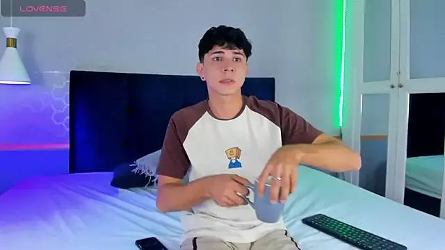Daniel_Harris_ from StripChat is Freechat