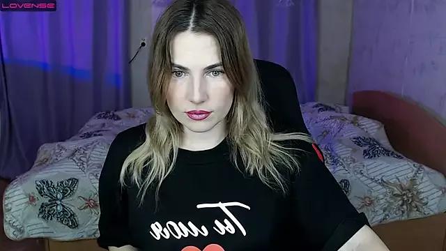 Daniela_Cooperr from StripChat is Freechat