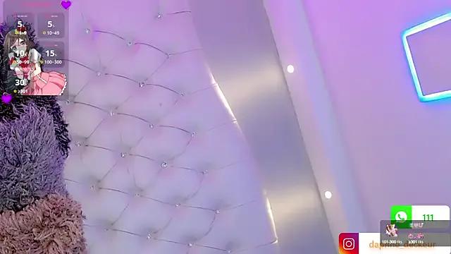 Daphnne_XXX from StripChat is Freechat