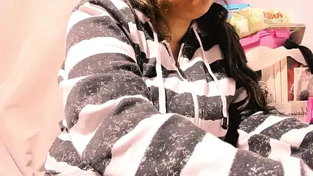 DayanaBaker from StripChat is Freechat