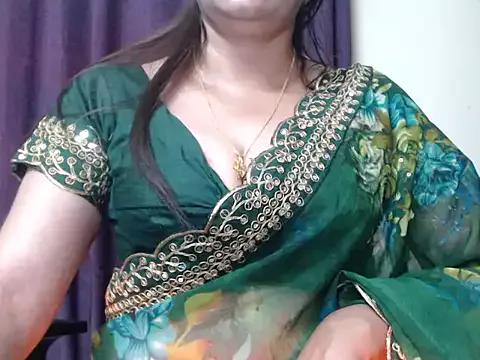 desi-maisa130 from StripChat is Freechat