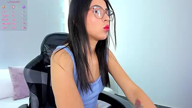 desireee_ from StripChat is Freechat