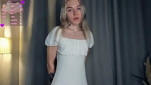 DianeHonnette from StripChat is Freechat