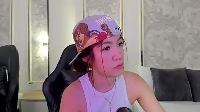 doll_eyees_ from StripChat is Freechat
