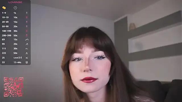 DreamyDaisy from StripChat is Freechat