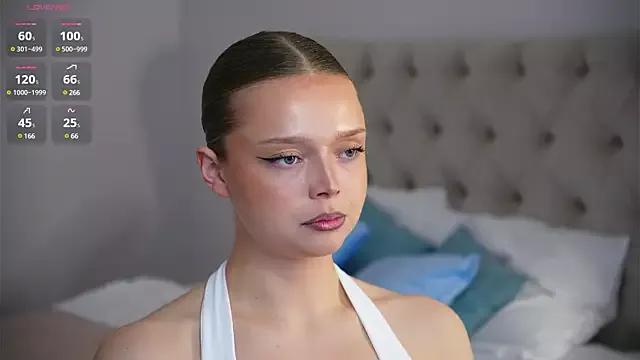 EarleneCawthorne from StripChat is Freechat