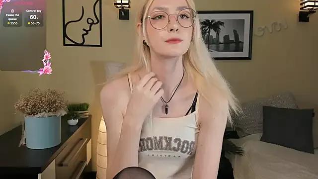 EasterBlink from StripChat is Freechat