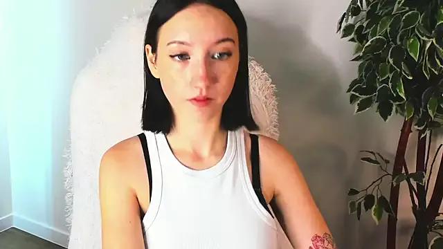 EileenMoores from StripChat is Freechat