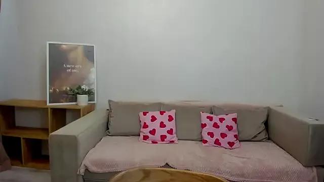 Elina_Star from StripChat is Freechat