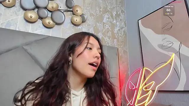 Elliecute from StripChat is Freechat
