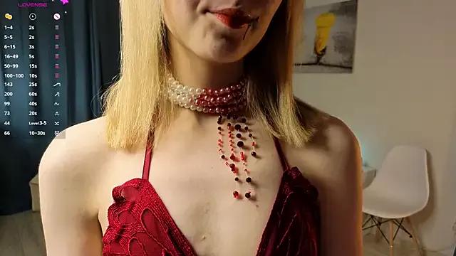 EllieDul from StripChat is Freechat